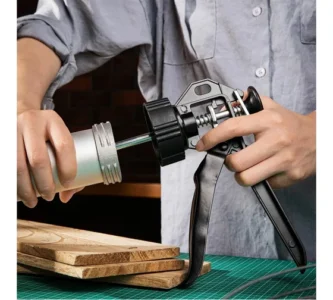 pistolet-a-calfeutrer-en-aluminium-15-380m